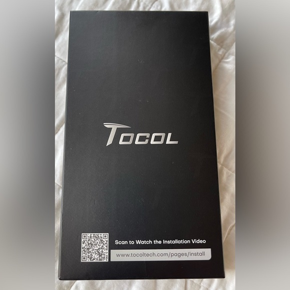 NEW TOCOL IPhone 15 Pro Clear Case, Magnetic - Picture 5 of 5